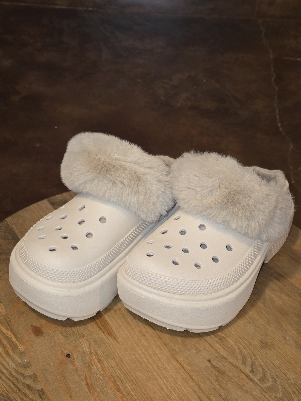 Crocs Stomp Lined Clog Stucco Platform Faux Fur W7 M5